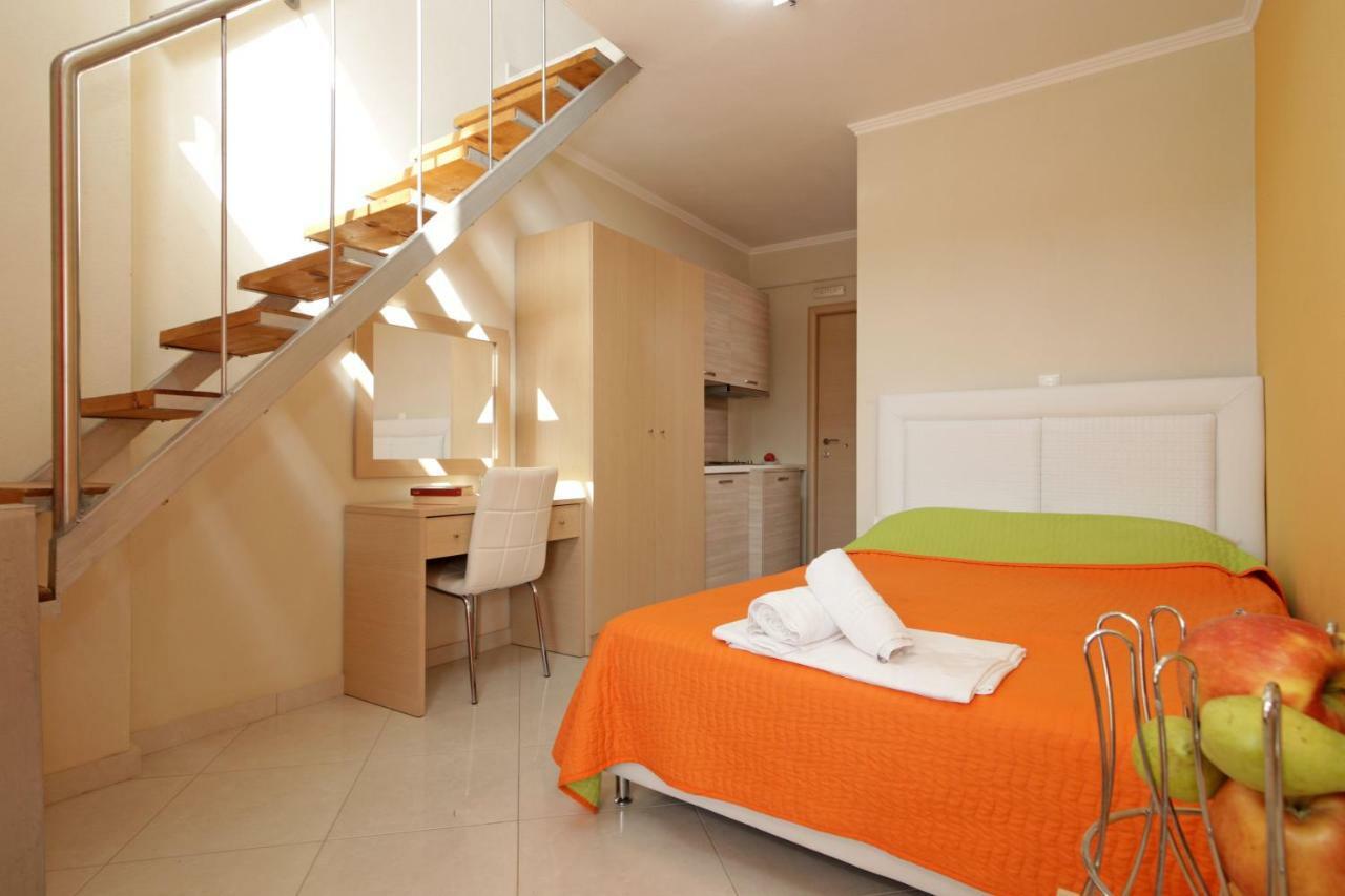 Mavridis Rooms 尼基季 外观 照片